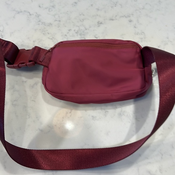 lululemon athletica Bags Nwot Lululemon Everywhere Belt Bag In